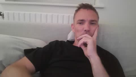 Snapshot of gnusmas4you chatting on October 2025 10:52:02 PM Gnusmas4you online show from October 2025 10:52:02 PM