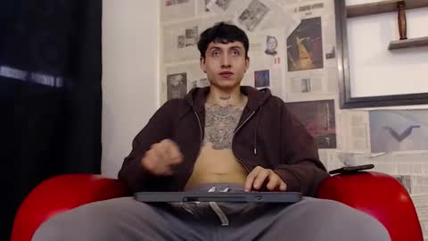 Snapshot of god_of_olympus1 chatting on November 2025 12:26:01 PM steven online show from November 2025 12:26:01 PM