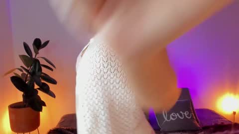 Elena online show from December 2024 11:19:02 PM