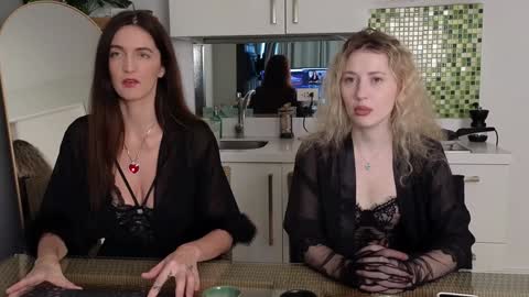   330 UTC2 girls   online show from January 2025 03:37:01 AM