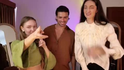   330 UTC2 girls   online show from April 2026 02:49:02 AM