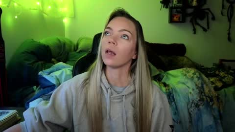 Snapshot of goddess_of_mars chatting on January 2025 12:46:02 PM Patricia Mars Goddess of Mars twitter thegoddessmindy online show from January 2025 12:46:02 PM