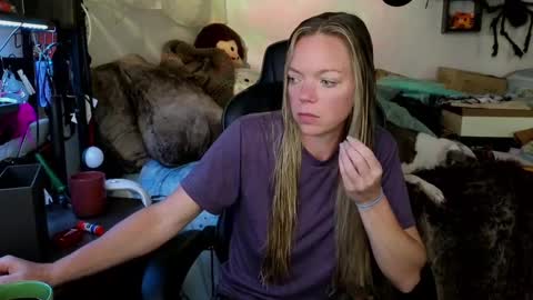 Snapshot of goddess_of_mars chatting on October 2025 03:31:02 PM Patricia Mars Goddess of Mars twitter thegoddessmindy online show from October 2025 03:31:02 PM