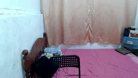 Snapshot of goddess_queen25 chatting on February 2026 03:29:02 AM goddess_queen25 online show from February 2026 03:29:02 AM