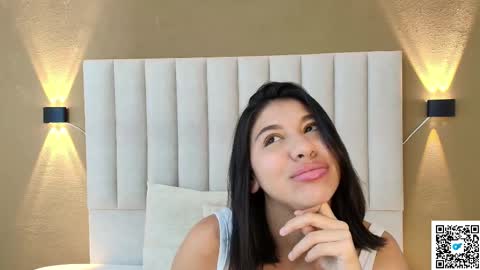 Snapshot of goddess_saori chatting on November 2025 01:16:02 AM Saori online show from November 2025 01:16:02 AM