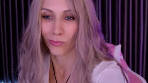 Snapshot of goddess_stars chatting on February 2026 09:31:02 AM Katarina online show from February 2026 09:31:02 AM