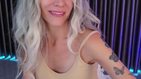 Snapshot of goddess_stars chatting on March 2026 10:19:02 AM Katarina online show from March 2026 10:19:02 AM