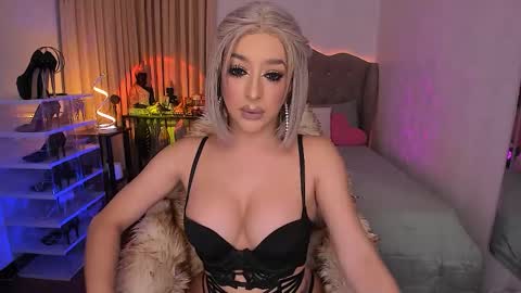 Snapshot of goddess_trans chatting on February 2026 08:43:01 AM Contessa online show from February 2026 08:43:01 AM