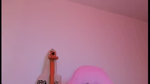 vee online show from October 2025 10:43:02 PM