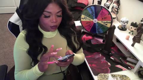 Snapshot of goddesscocoaa chatting on January 2025 08:54:02 AM Goddess Cocoa online show from January 2025 08:54:02 AM