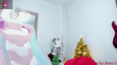 Snapshot of goddessjessica_roger chatting on December 2024 08:13:01 AM Goddess Jessica and slave Roger online show from December 2024 08:13:01 AM