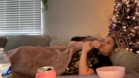 Snapshot of goddessmayvn chatting on December 2024 08:43:01 PM GoddessMayvn online show from December 2024 08:43:01 PM