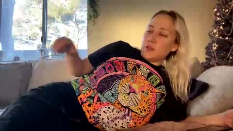 Snapshot of goddessmayvn chatting on January 2025 03:28:01 PM GoddessMayvn online show from January 2025 03:28:01 PM