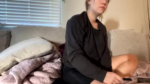 Snapshot of goddessmayvn chatting on October 2025 03:35:01 PM GoddessMayvn online show from October 2025 03:35:01 PM