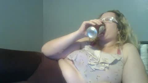 Snapshot of goddessmilfcrysyal chatting on March 2025 01:14:02 AM Crystal online show from March 2025 01:14:02 AM