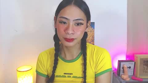 Kyla and Nian online show from November 2025 02:35:01 PM