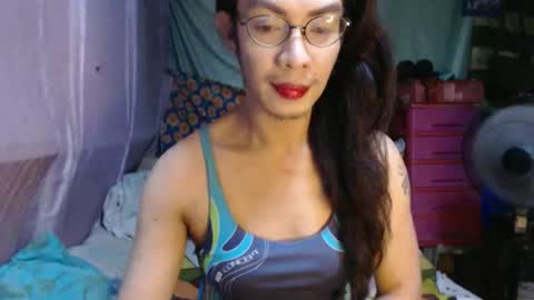 Snapshot of goddesssonyaxxx chatting on September 2025 06:46:01 AM KENNY DOLL online show from September 2025 06:46:01 AM