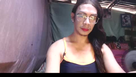 KENNY DOLL online show from May 2026 06:42:02 AM