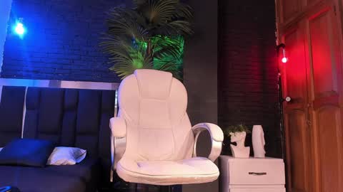 HUAN online show from January 2025 05:41:02 AM