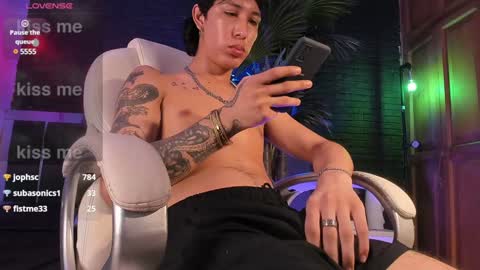 HUAN online show from February 2025 12:36:02 AM