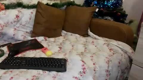 Snapshot of gold_womanx9 chatting on December 2025 10:25:01 PM Ani online show from December 2025 10:25:01 PM