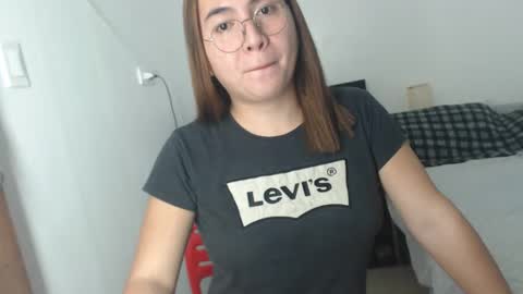 Snapshot of goldbella_ chatting on December 2024 01:12:02 PM bella online show from December 2024 01:12:02 PM