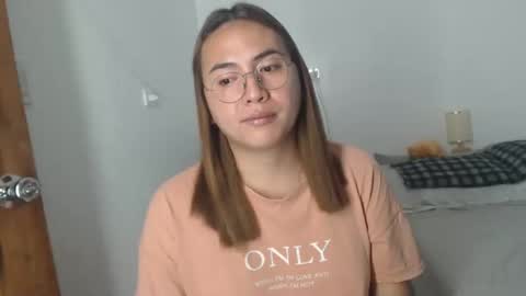 Snapshot of goldbella_ chatting on January 2025 12:46:02 PM bella online show from January 2025 12:46:02 PM