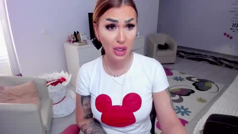 Snapshot of golddivine00 chatting on February 2025 02:13:02 PM Nicole.. online show from February 2025 02:13:02 PM