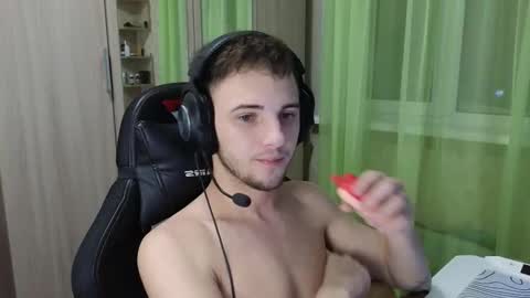 Golden boyyy21 online show from January 2026 05:07:01 PM