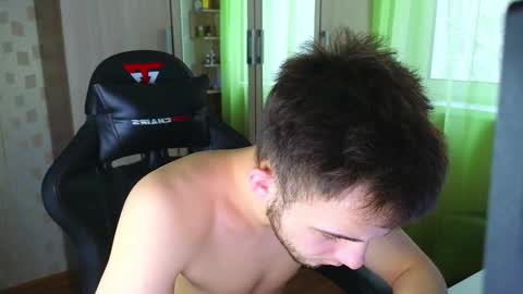 Golden boyyy21 online show from January 2026 12:42:01 PM