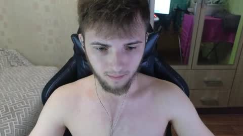 Golden boyyy21 online show from April 2026 05:07:02 PM