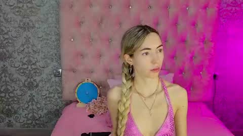 Snapshot of golden_girl__ chatting on July 2026 01:46:02 AM golden girl online show from July 2026 01:46:02 AM