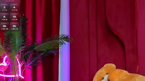 GoldenAmberX online show from February 2025 11:43:01 AM