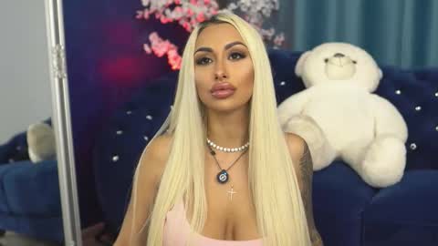 GoldenAmberX online show from September 2025 07:14:02 PM