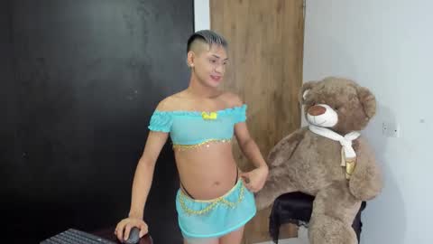 Snapshot of goldenangels1 chatting on October 2025 05:56:01 PM goldenangels1 online show from October 2025 05:56:01 PM