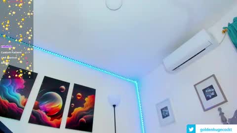 Snapshot of goldenhugecocktss chatting on February 2025 05:52:01 AM May smith online show from February 2025 05:52:01 AM