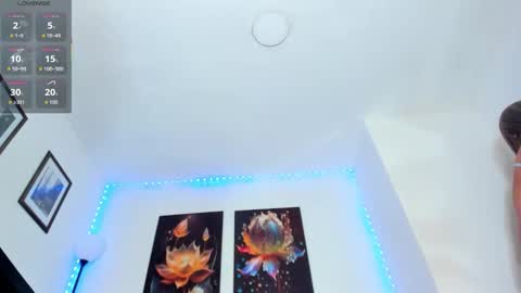 Snapshot of goldenhugecocktss chatting on October 2025 07:52:02 AM May smith online show from October 2025 07:52:02 AM