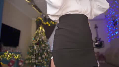 Snapshot of goldenmoore chatting on January 2026 03:43:02 AM Anna online show from January 2026 03:43:02 AM