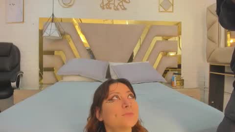 goldentemptation_ online show from May 2026 01:30:01 PM