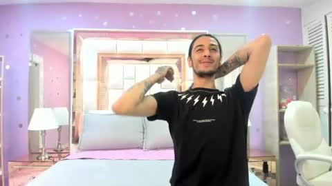 Snapshot of goldentemptation_ chatting on June 2026 01:24:02 PM goldentemptation_ online show from June 2026 01:24:02 PM