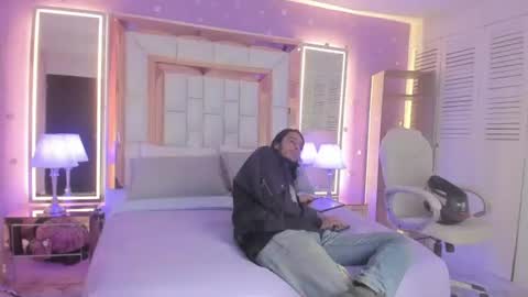 Snapshot of goldentemptation_ chatting on June 2026 02:19:01 PM goldentemptation_ online show from June 2026 02:19:01 PM