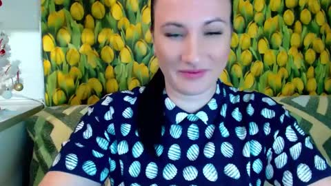 goldmoonn online show from December 2024 09:30:02 PM