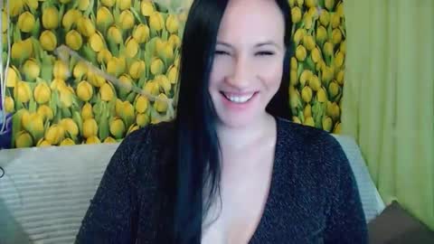 goldmoonn online show from November 2025 03:23:02 PM