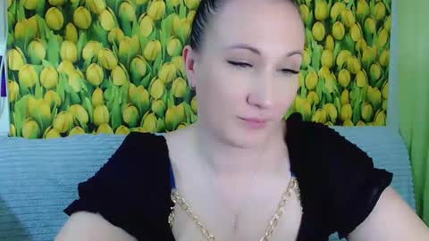 goldmoonn online show from April 2026 02:15:02 PM