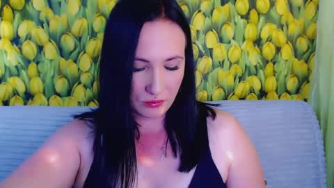 Snapshot of goldmoonn chatting on June 2026 04:45:01 PM goldmoonn online show from June 2026 04:45:01 PM