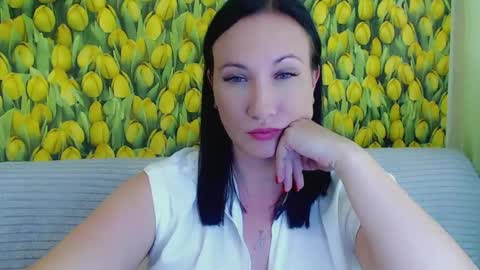 Snapshot of goldmoonn chatting on July 2026 02:23:01 PM goldmoonn online show from July 2026 02:23:01 PM