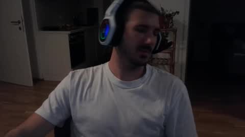 Snapshot of goldnic_10 chatting on November 2025 11:21:02 AM goldnic_10 online show from November 2025 11:21:02 AM