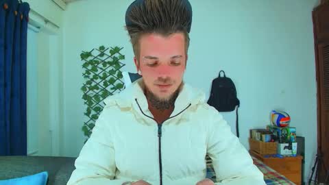 Snapshot of goldy_loyal99 chatting on October 2025 04:32:01 AM Goldy Loyal93 online show from October 2025 04:32:01 AM