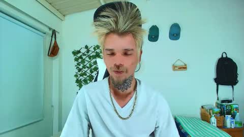 Snapshot of goldy_loyal99 chatting on February 2026 02:20:02 AM Goldy Loyal93 online show from February 2026 02:20:02 AM