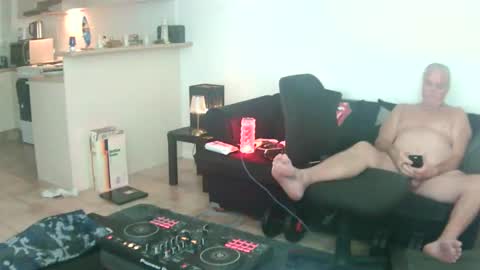 goldyguy011 online show from May 2026 07:08:02 PM